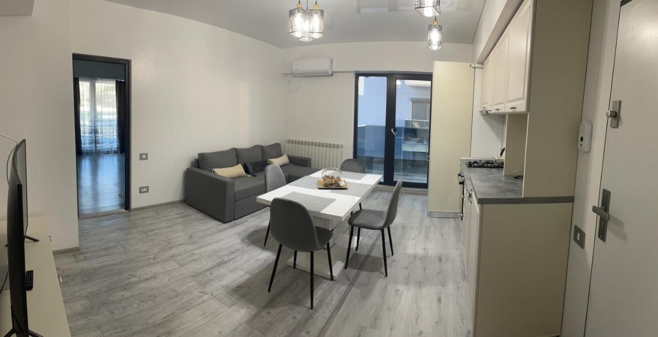 Eric Apartament Mamaia Buitenkant foto