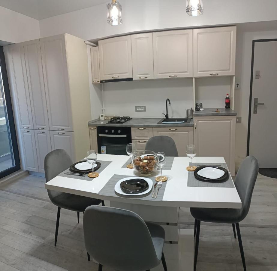 Eric Apartament Mamaia Buitenkant foto